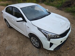 2021 Kia Rio IV Рестайлинг, белый, 799000 рублей, вид 2