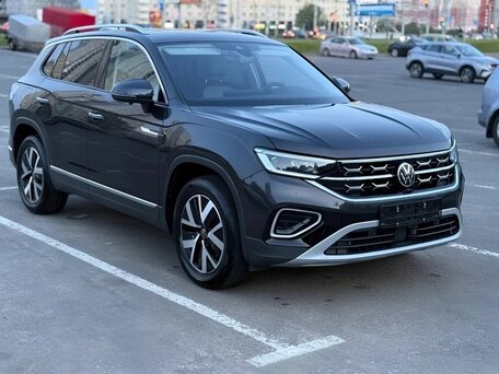 2023 Volkswagen Tayron I Рестайлинг, чёрный, 2390000 рублей, вид 4