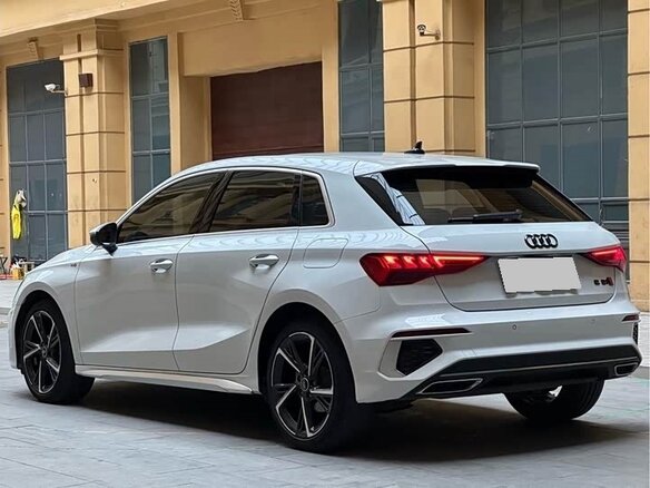 2023 Audi A3 Sportback 35 TFSI IV (8Y), белый, 2270000 рублей - вид 5