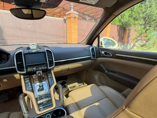 2015 Porsche Cayenne Diesel II Рестайлинг (958), бежевый, 3700000 рублей, вид 3