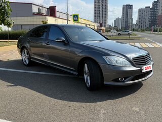 2008 Mercedes-Benz S-Класс 550 V (W221), серый, 1400000 рублей, вид 2