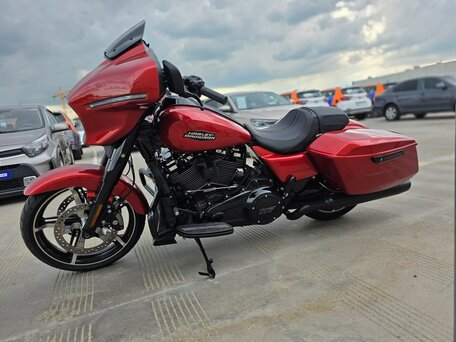 2024 Harley-Davidson Street Glide, оранжевый, 2699000 рублей, вид 5