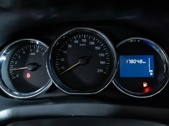 2015 Renault Logan II, серый, 734000 рублей - вид 11