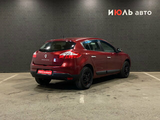 2014 Renault Megane III Рестайлинг, красный, 940000 рублей, вид 5