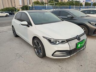 2023 Volkswagen Golf VIII, белый, 1700111 рублей, вид 3