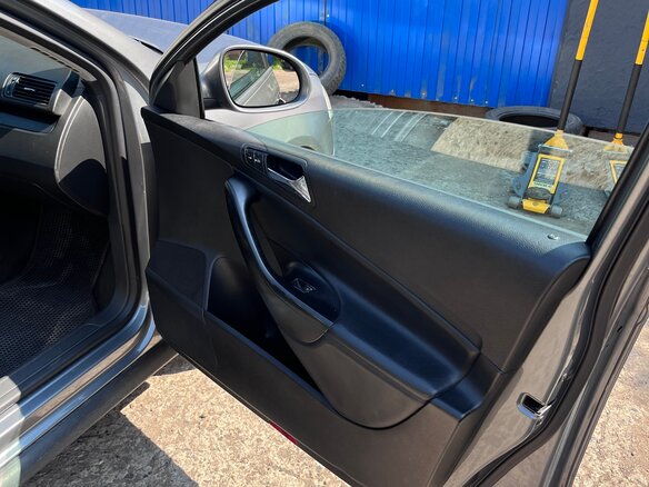 2005 Volkswagen Passat B6, серый, 660000 рублей - вид 20