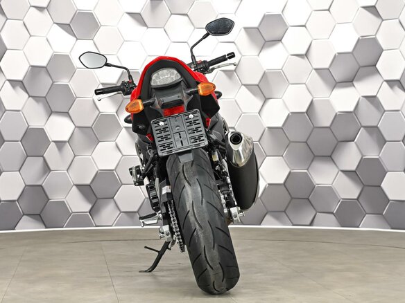 2011 Suzuki GSR 750, красный, 599000 рублей - вид 5