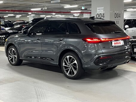 2026 Audi Q5 45 TFSI III (GU), серый, 6750000 рублей, вид 4