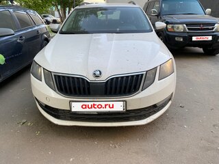 2017 Skoda Octavia III (A7) Рестайлинг, белый, 1100000 рублей, вид 1
