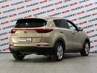 2017 Kia Sportage IV, коричневый, 1555550 рублей, вид 5