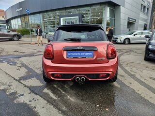 2020 Mini Hatch Cooper S III (F55/F56) Рестайлинг, красный, 2380000 рублей, вид 5