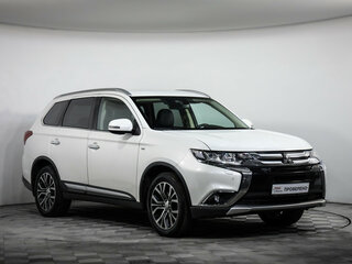 2018 Mitsubishi Outlander III Рестайлинг 2, белый, 2149000 рублей, вид 3