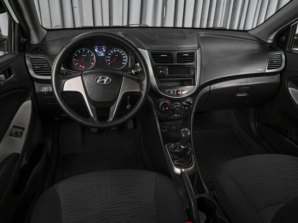2015 Hyundai Solaris I Рестайлинг, белый - вид 5
