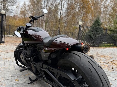2021 Harley-Davidson Sportster S, красный, 1750000 рублей, вид 4