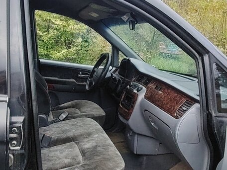 2002 Hyundai Trajet I, чёрный, 390000 рублей, вид 5
