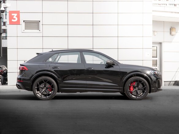 2025 Audi RS Q8 Performance I Рестайлинг, чёрный, 22990000 рублей - вид 5