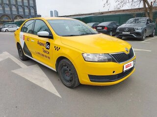 2018 Skoda Rapid I Рестайлинг, жёлтый, 795000 рублей, вид 3