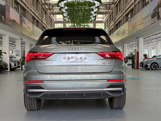 2023 Audi Q3 35 TFSI II (F3), серебристый, 2100000 рублей, вид 4
