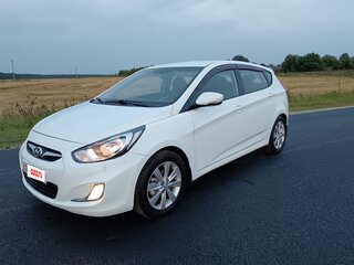 2012 Hyundai Solaris I, белый, 630000 рублей, вид 1