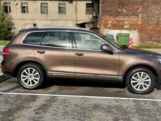 2013 Volkswagen Touareg II, коричневый, 2500000 рублей, вид 5
