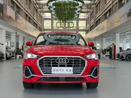 2023 Audi Q3 35 TFSI II (F3), красный, 2140000 рублей, вид 2