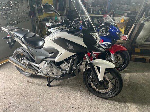 2013 Honda NC 700X, белый, 500000 рублей