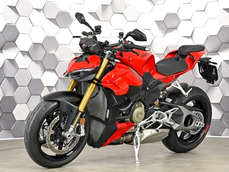 2025 Ducati Streetfighter V4, красный, 2790000 рублей, вид 2