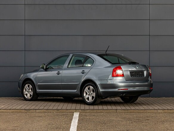 2012 Skoda Octavia II (A5) Рестайлинг, серый, 955000 рублей - вид 3