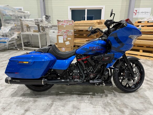 2026 Harley-Davidson CVO Road Glide, синий - вид 35
