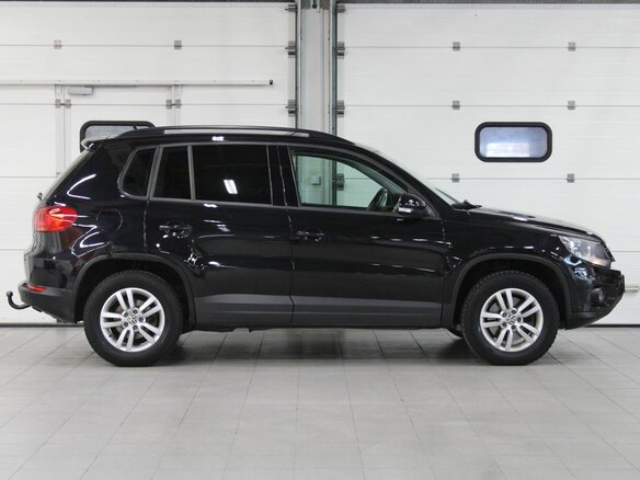 2015 Volkswagen Tiguan I Рестайлинг, чёрный, 1488000 рублей - вид 3