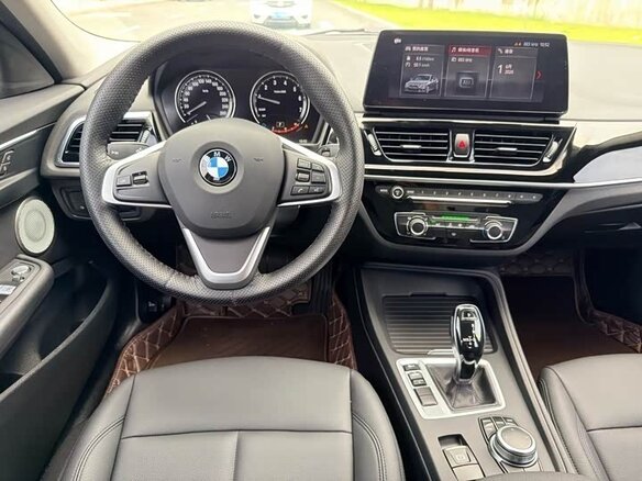 2023 BMW 1 серии 120i III (F52) Рестайлинг, белый - вид 14