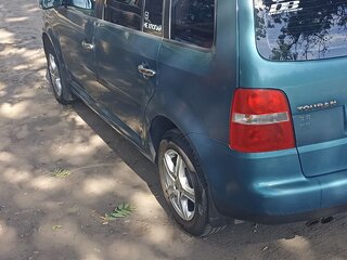 2003 Volkswagen Touran I, зелёный, 650000 рублей, вид 3