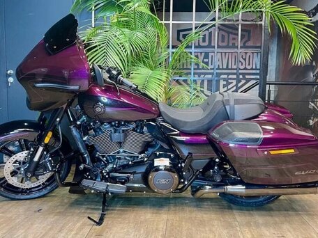 2025 Harley-Davidson CVO Street Glide, фиолетовый, 5850000 рублей, вид 4
