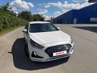 2017 Hyundai Sonata VII (LF) Рестайлинг, белый, 1300000 рублей, вид 4