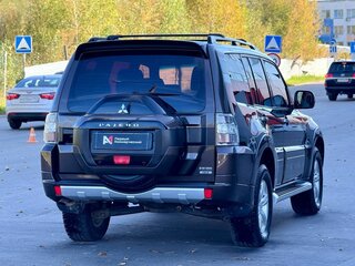 2017 Mitsubishi Pajero IV Рестайлинг 2, коричневый, 3559000 рублей, вид 5