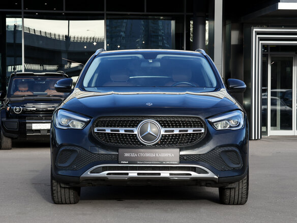 2020 Mercedes-Benz GLA 200 II (H247), чёрный, 2387000 рублей - вид 1