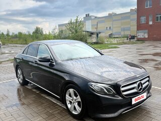 2016 Mercedes-Benz E-Класс 200 V (W213, S213, C238), чёрный, 3100000 рублей, вид 2