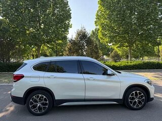 2022 BMW X1 Long 20Li sDrive II (F48) Рестайлинг, белый, 2240000 рублей, вид 4