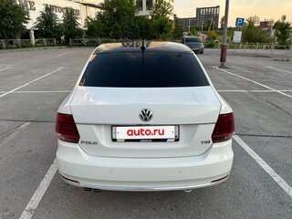 2018 Volkswagen Polo V Рестайлинг, белый, 999999 рублей, вид 5