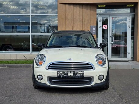 2012 Mini Clubman Cooper I Рестайлинг, белый, 990000 рублей, вид 2