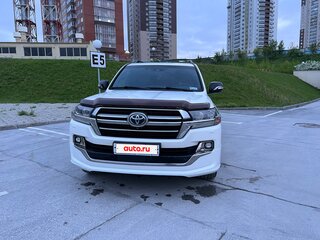 2018 Toyota Land Cruiser 200 Series Рестайлинг 2, белый, 6999999 рублей, вид 4