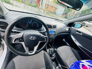 2014 Hyundai Solaris I, белый, 569000 рублей, вид 3