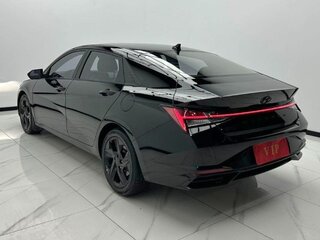 2022 Hyundai Elantra VII (CN7), чёрный, 1590000 рублей, вид 4