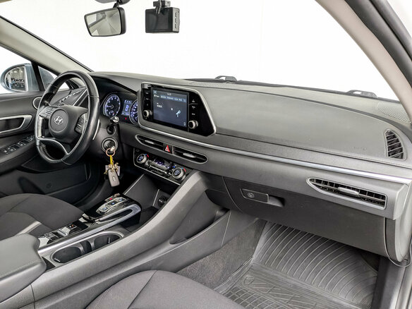 2020 Hyundai Sonata VIII (DN8), белый, 1875000 рублей - вид 10