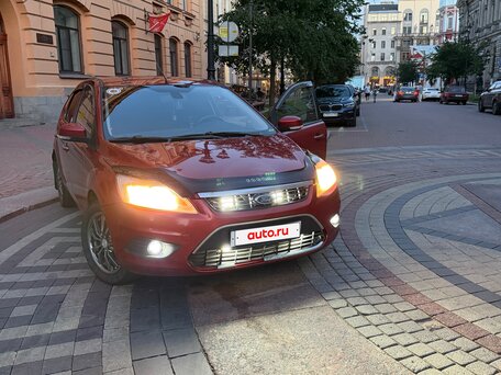 2008 Ford Focus II Рестайлинг, красный, 415000 рублей, вид 2