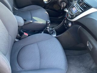 2013 Hyundai Solaris I, белый, 655000 рублей, вид 5