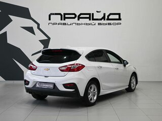 2018 Chevrolet Cruze II, белый, 1119900 рублей, вид 3