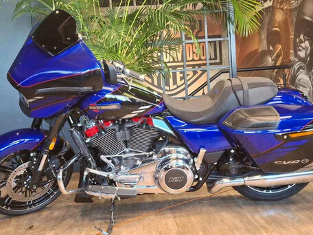 2025 Harley-Davidson CVO Street Glide, синий, 5850000 рублей, вид 1