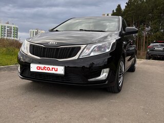 2014 Kia Rio 6-speed III, чёрный, 820000 рублей, вид 4