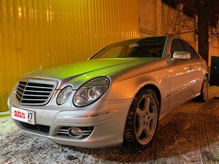 2008 Mercedes-Benz E-Класс 320 III (W211, S211) Рестайлинг, серебристый, 950000 рублей, вид 1